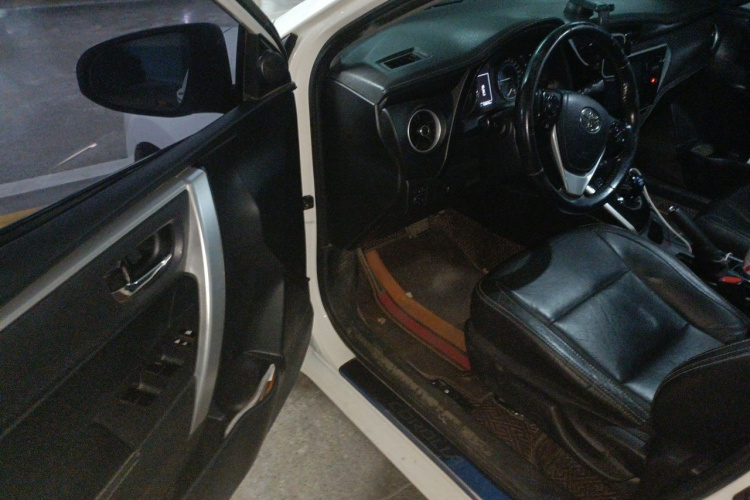 Toyota Corolla 2017 #13 Toyota Corolla 2017 car image #13