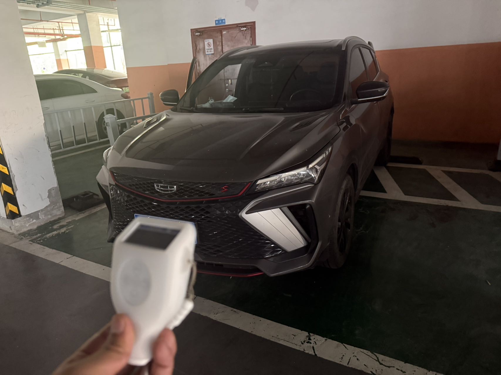 GEELY Coolray 2022 immagine di auto 