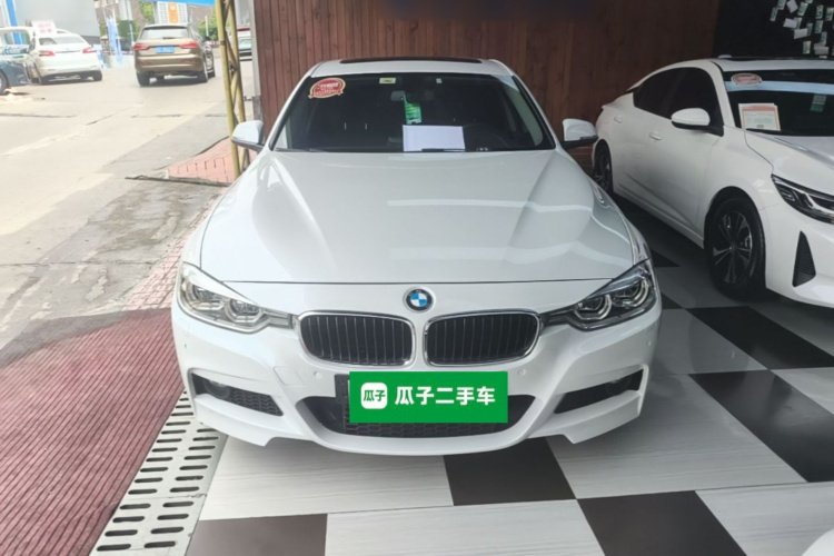 BMW 3 Series 2017 #3 BMW 3 Series 2017 car image #3