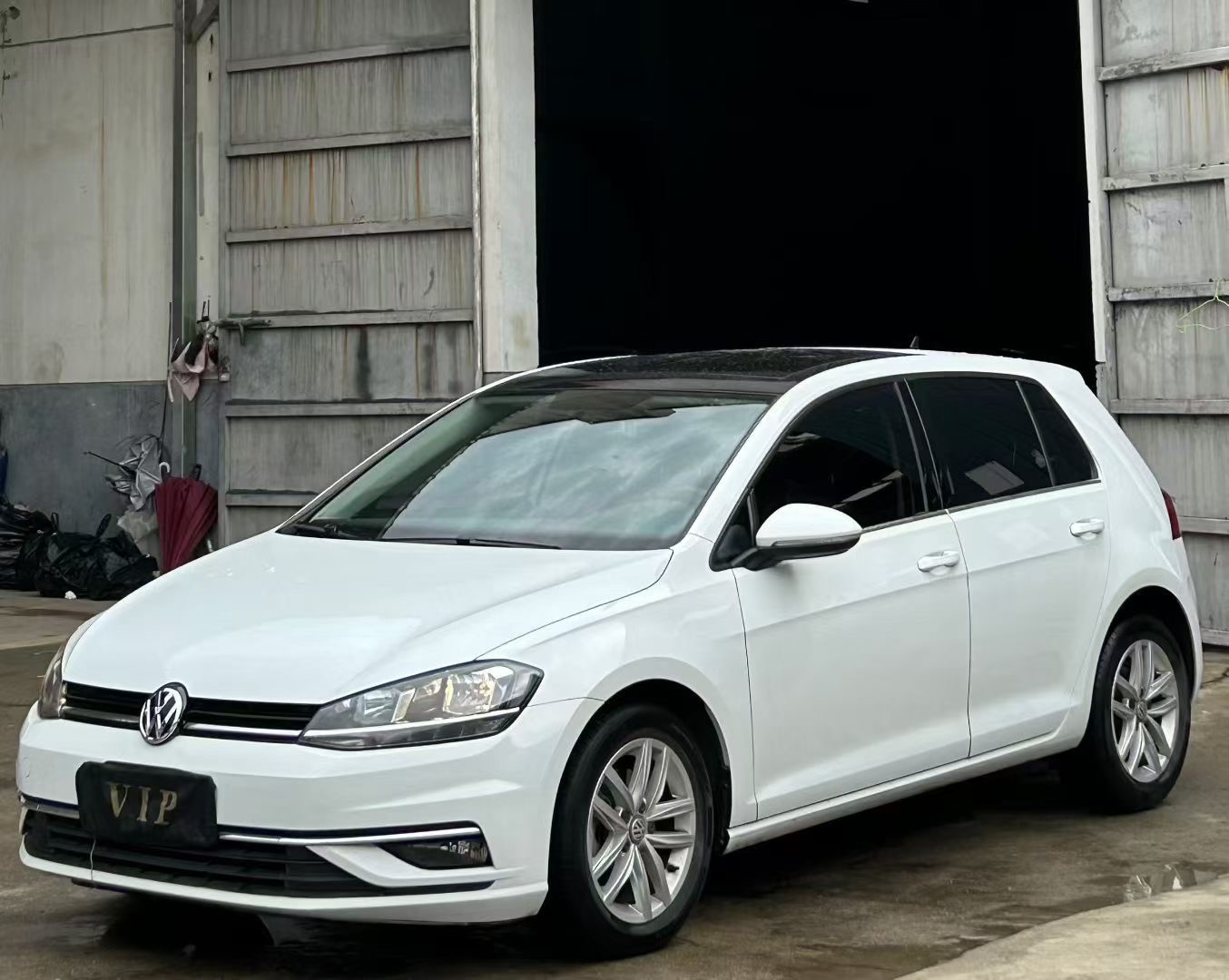 Volkswagen Golf 2019 car image 