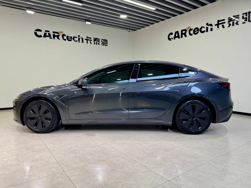 Tesla Model 3 2024 car image #4
