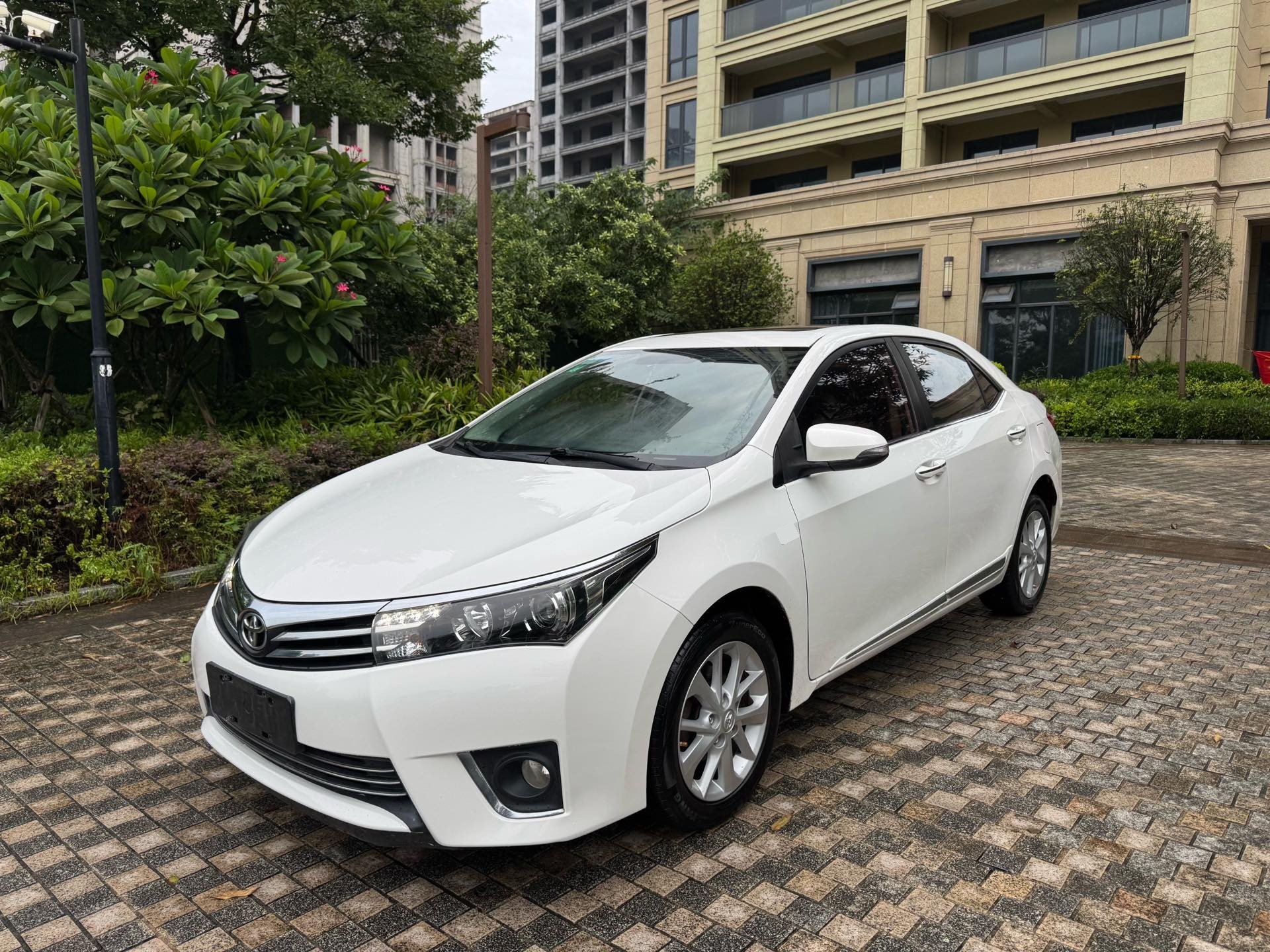 Toyota Corolla 2014 Toyota Corolla 2014 car image