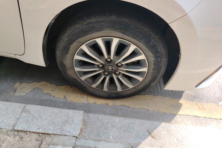 Toyota Corolla 2018 #9 Toyota Corolla 2018 car image #9