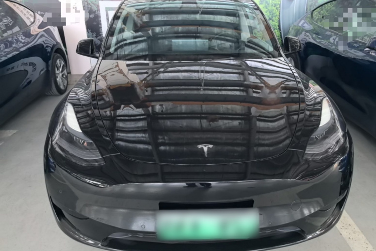 Tesla Model Y 2023 صورة سيارة #3