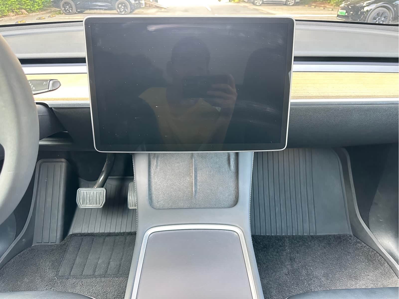 Tesla Model Y 2023 #15 Tesla Model Y 2023 car image #15