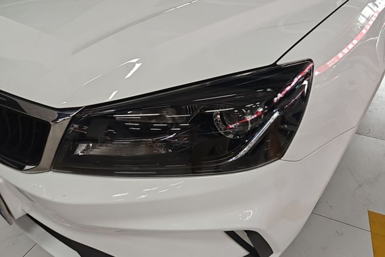 GEELY Emgrand 2021 #23 GEELY Emgrand 2021 car image #23