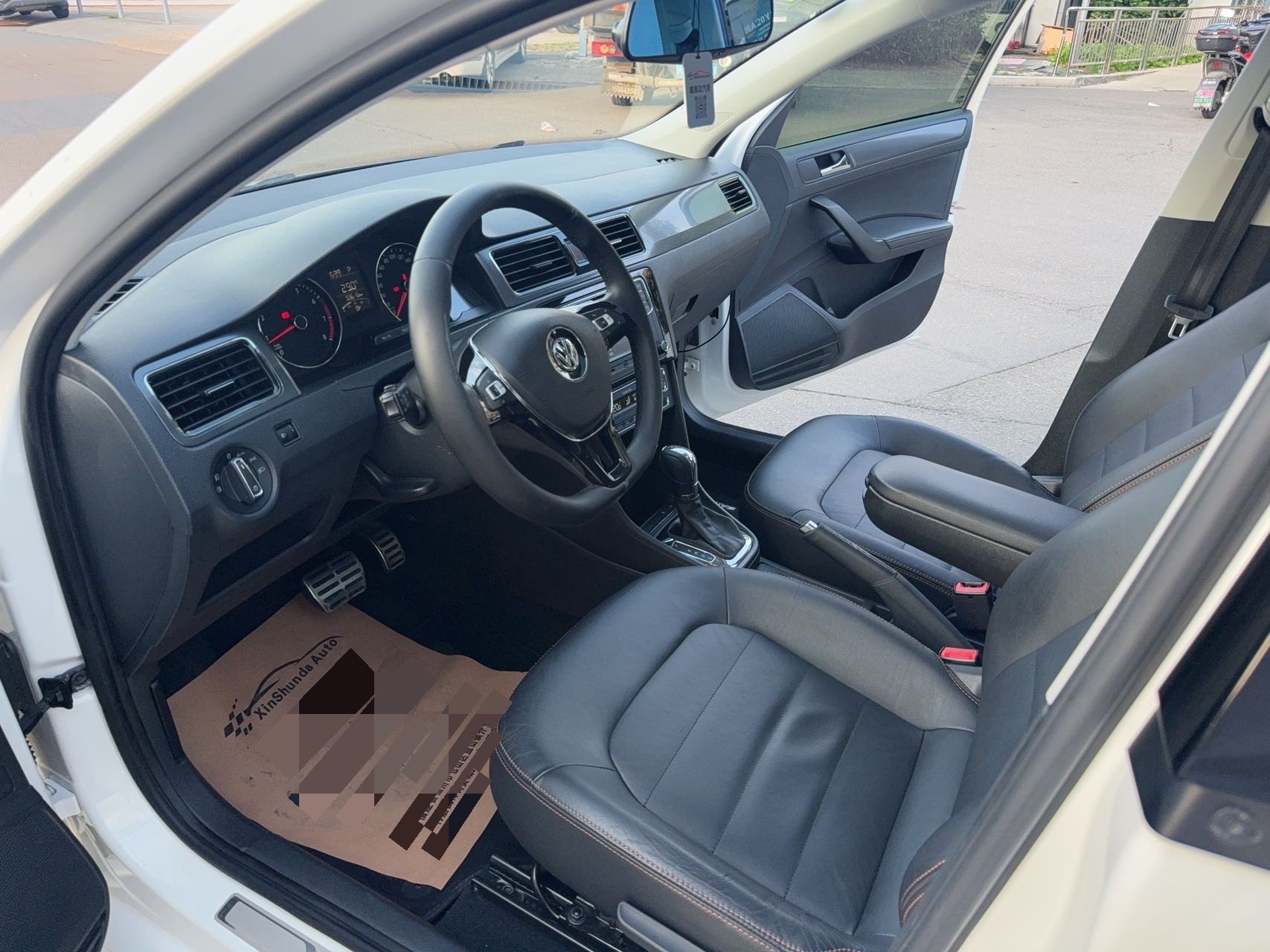 Volkswagen Santana 2018 car image #4