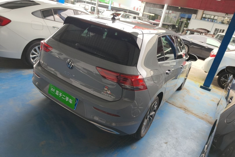 Volkswagen Golf 2022 car image #7