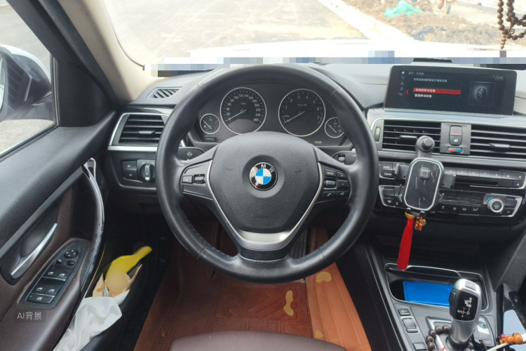 BMW 3 Series 2018 immagine di auto #12