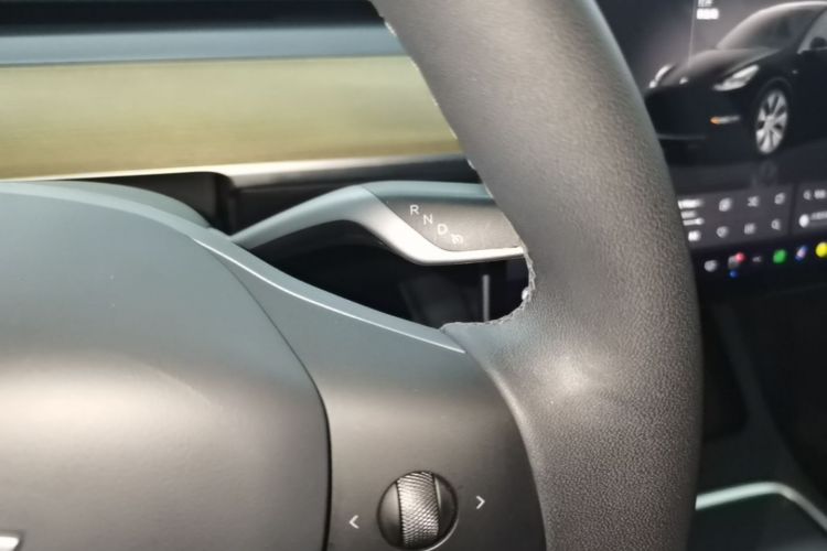 Tesla Model Y 2023 #14 Tesla Model Y 2023 car image #14
