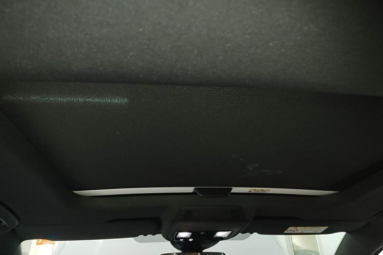 Volkswagen Golf 2021 car image #18