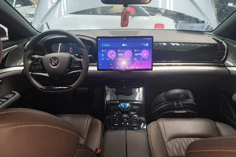 BYD Han 2023 car image #10