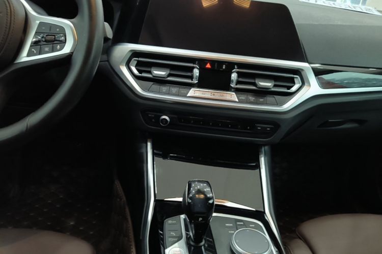 BMW 3 Series 2020 imagem de carro #13