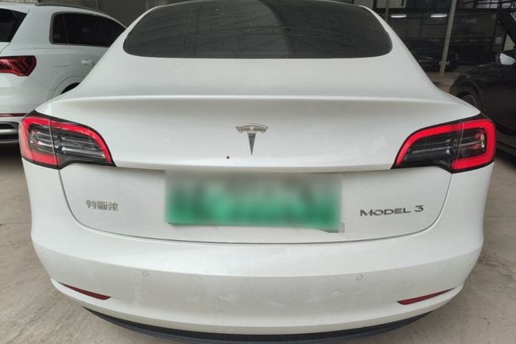 Tesla Model 3 2021 صورة سيارة #6