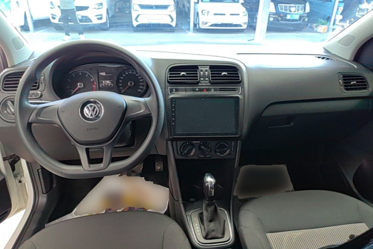 Volkswagen Polo 2018 car image #10