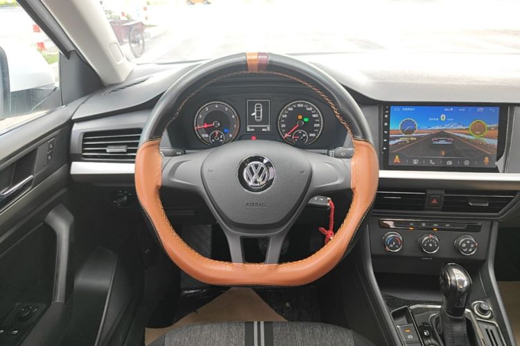 Volkswagen Lavida 2019 car image #11