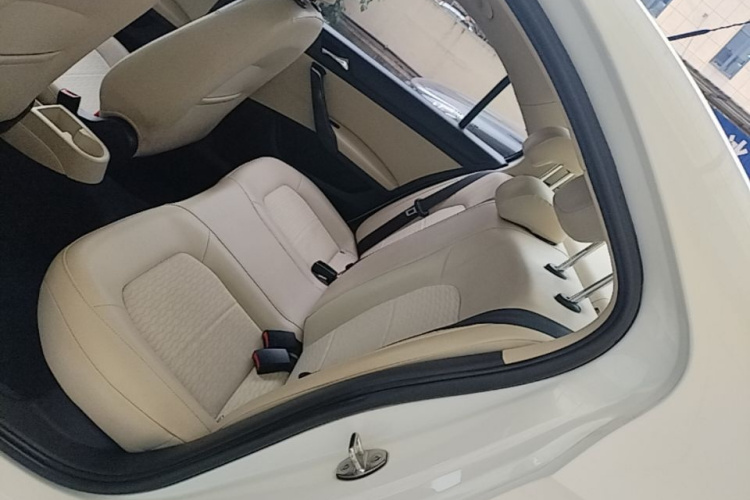 Skoda Rapid 2015 #17 Skoda Rapid 2015 car image #17