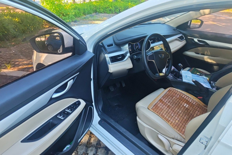 GEELY Emgrand 2018 imagen de coche #9