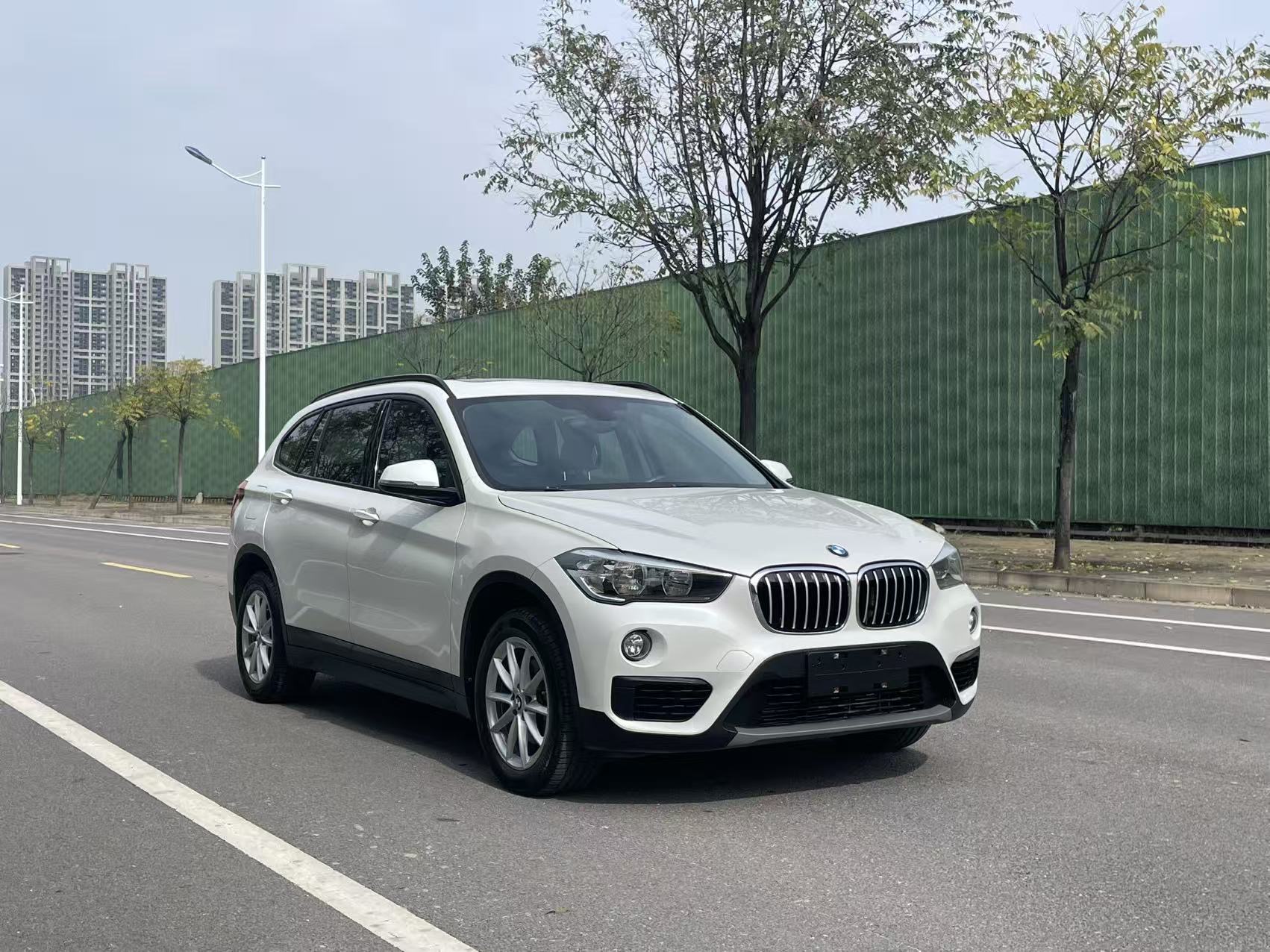 BMW X1 2019 #3 BMW X1 2019 صورة سيارة #3
