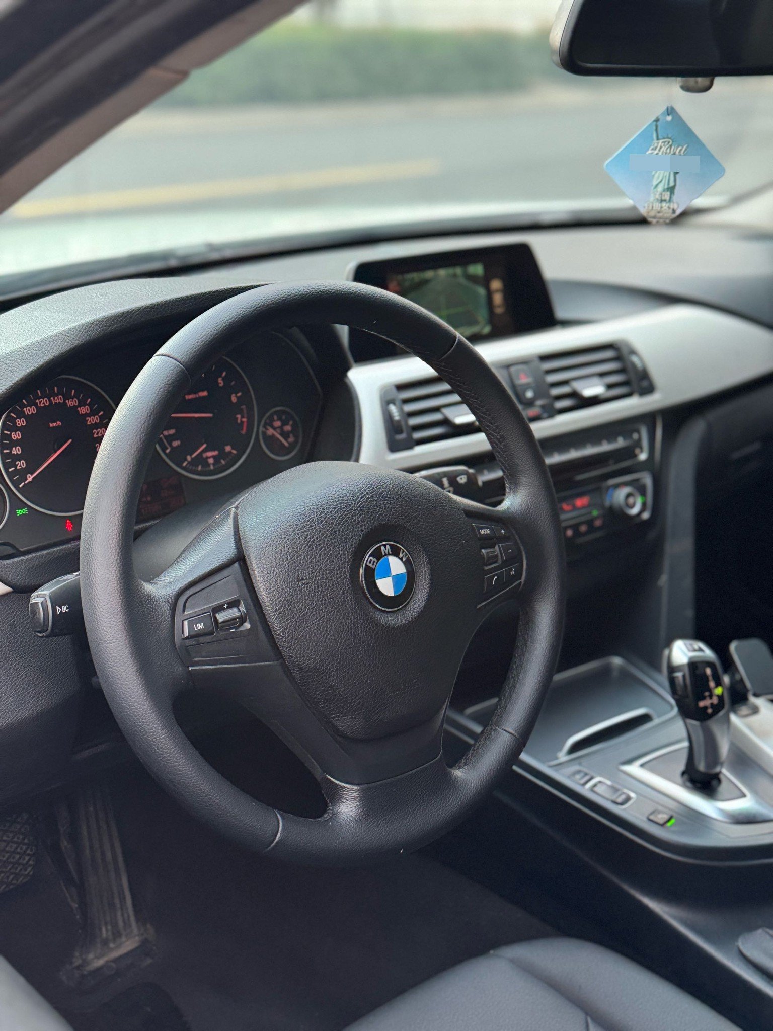 BMW 3 Series 2016 صورة سيارة #14
