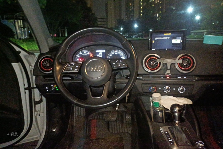 Audi A3 2019 car image #12