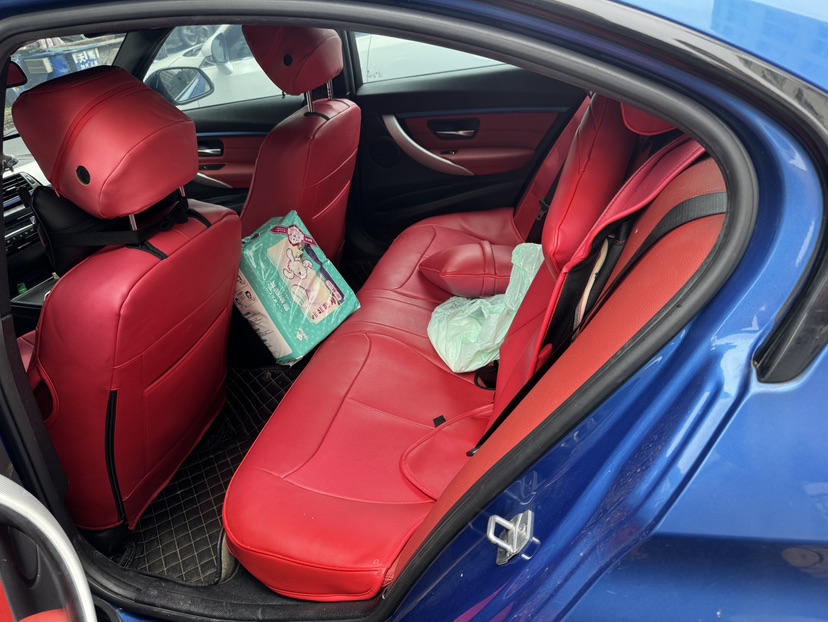 BMW 3 Series 2019 car image #6