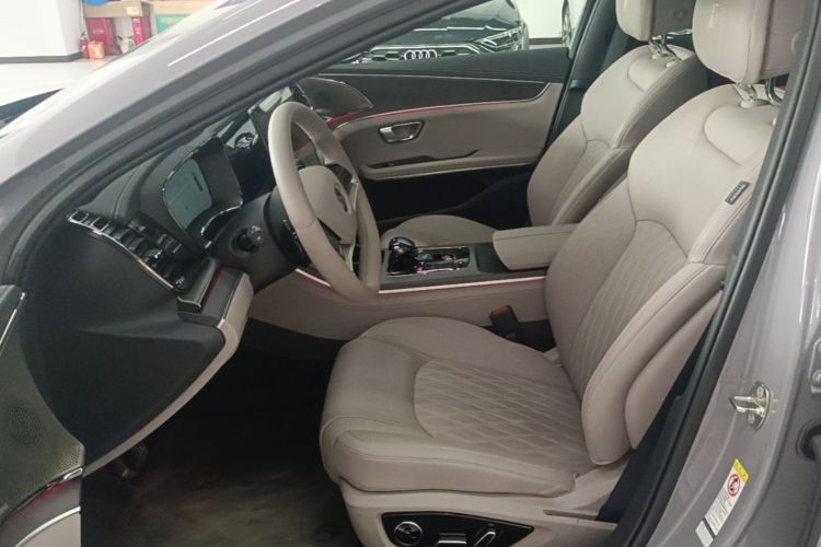 BYD Han 2025 car image #19