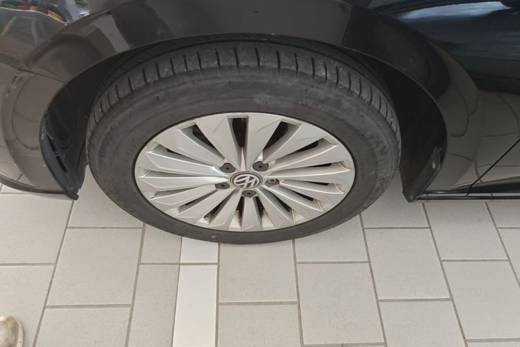 Volkswagen Lavida 2019 car image #9