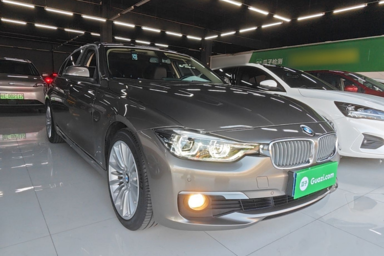 BMW 3 Series 2018 #4 BMW 3 Series 2018 car image #4