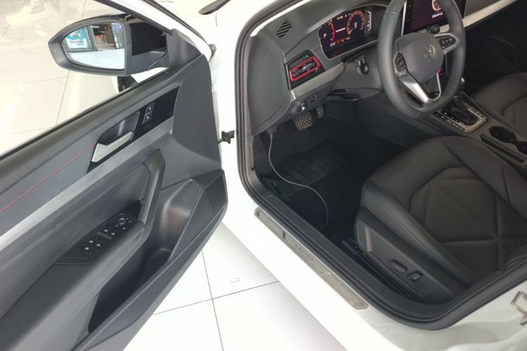 Volkswagen Lavida 2024 car image #16