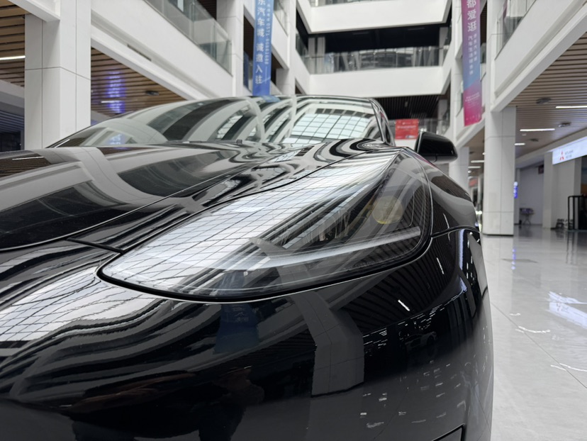 Tesla Model 3 2022 car image #15