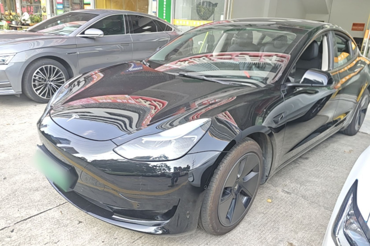 Tesla Model 3 2022 car image #2
