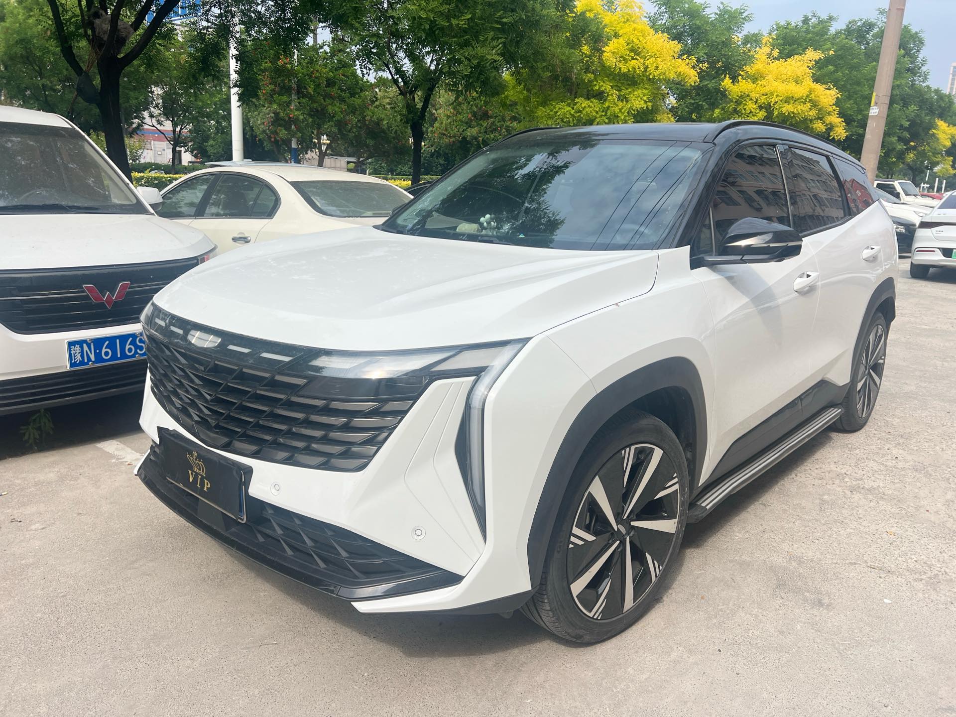 GEELY Boyue L 2023 car image 
