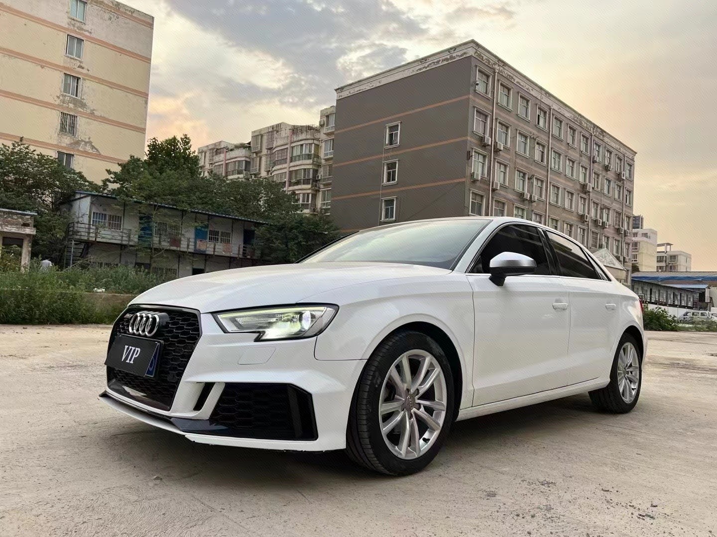 2017 2017 car image