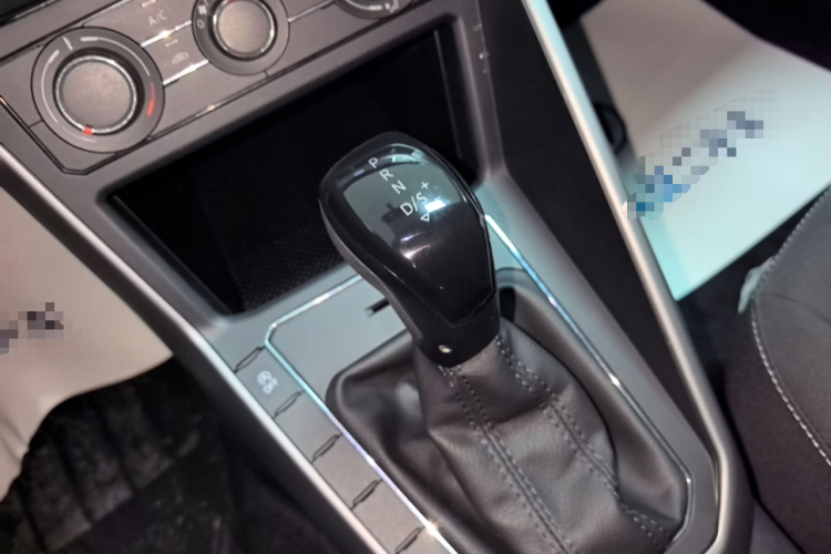 Volkswagen Polo 2020 car image #14