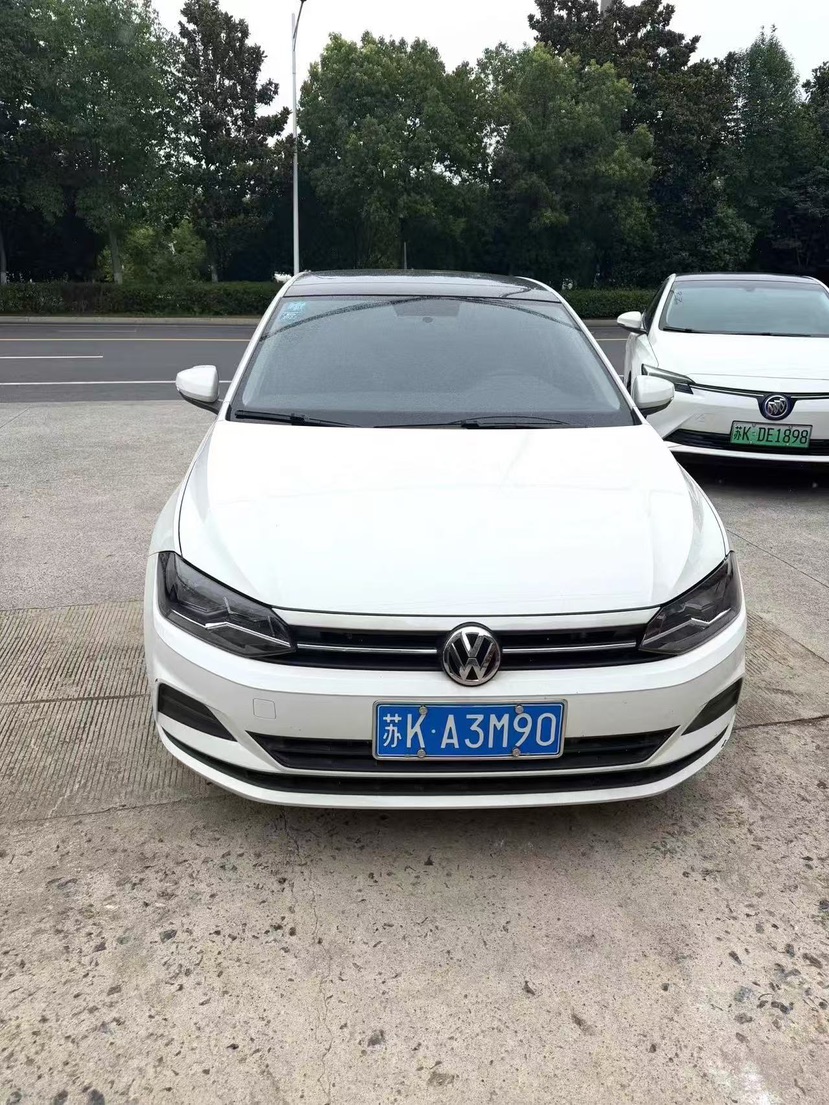 Volkswagen Polo 2020 car image #2