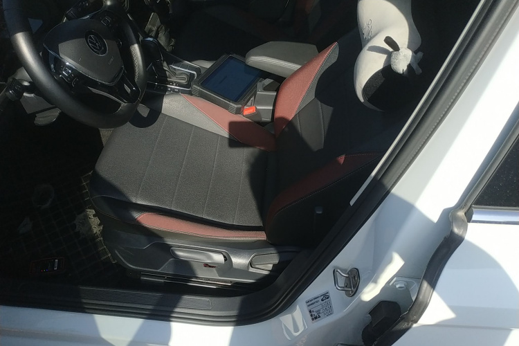 Volkswagen Bora 2021 car image #15