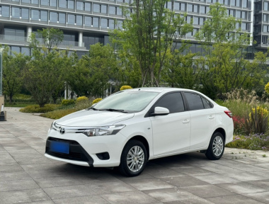 Toyota Vios 2015 immagine di auto 