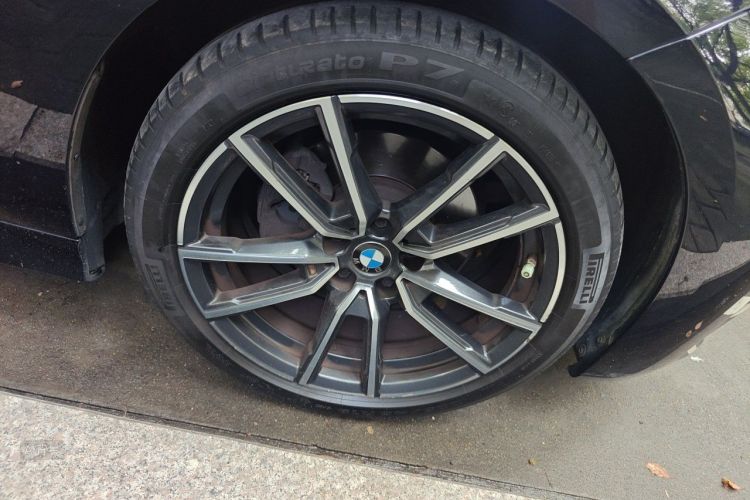 BMW 3 Series 2022 car image #9