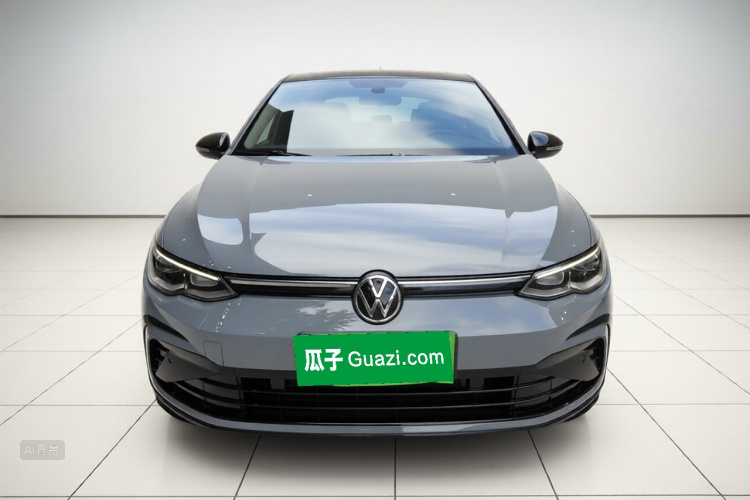 Volkswagen Golf 2023 car image #3