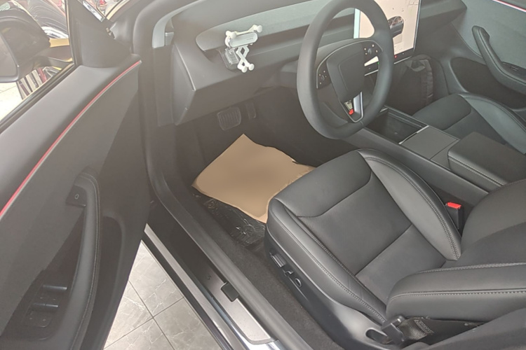 Tesla Model 3 2024 #16 Tesla Model 3 2024 car image #16