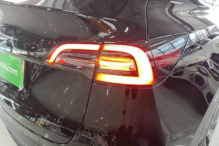 Tesla Model Y 2022 #8 Tesla Model Y 2022 immagine di auto #8