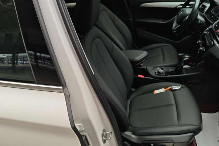 BMW X1 2019 #24 BMW X1 2019 car image #24