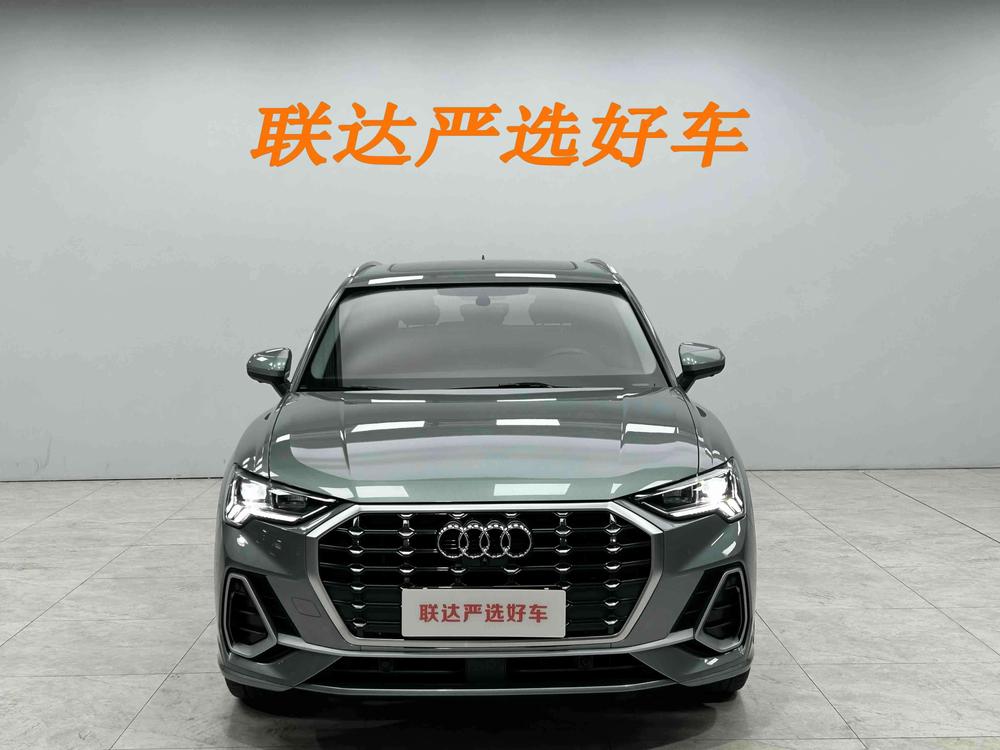Audi Q3 2022 car image #2