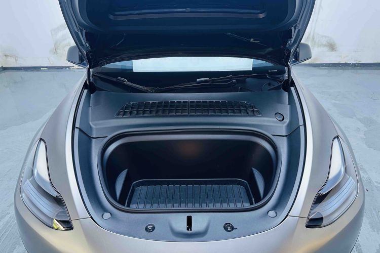 Tesla Model Y 2024 #19 Tesla Model Y 2024 car image #19