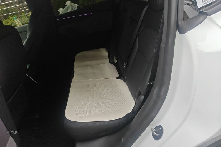 Tesla Model Y 2026 car image #19