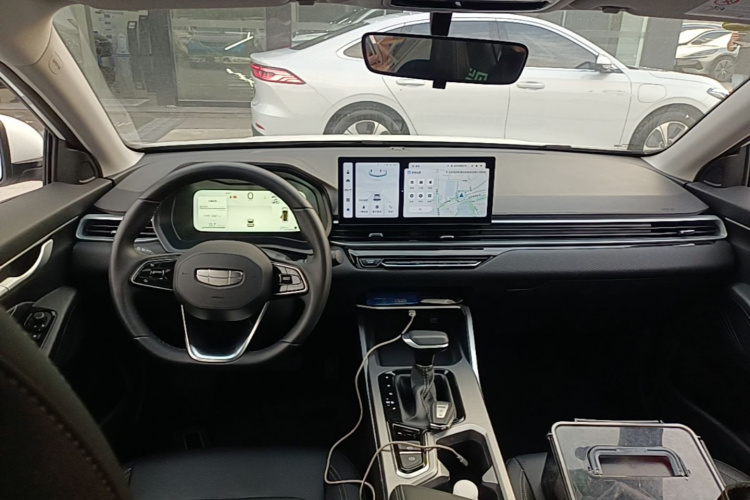 GEELY Emgrand 2025 #10 GEELY Emgrand 2025 car image #10