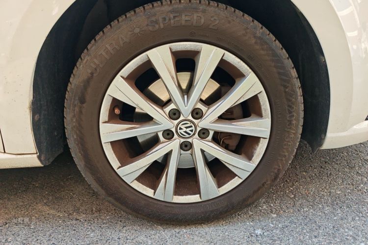 Volkswagen Lavida 2017 car image #9