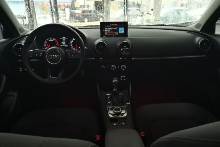 Audi A3 2018 car image #10