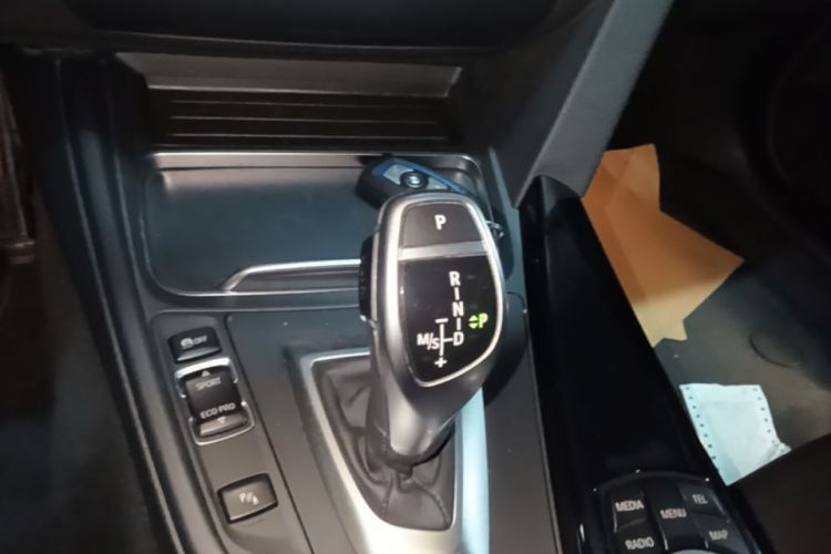 BMW 3 Series 2017 #14 BMW 3 Series 2017 car image #14